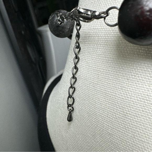 Necklace Round Shells Mother Of Pearl Multi Strand Bib Style Black Cord 5352 R - Picture 2 of 11